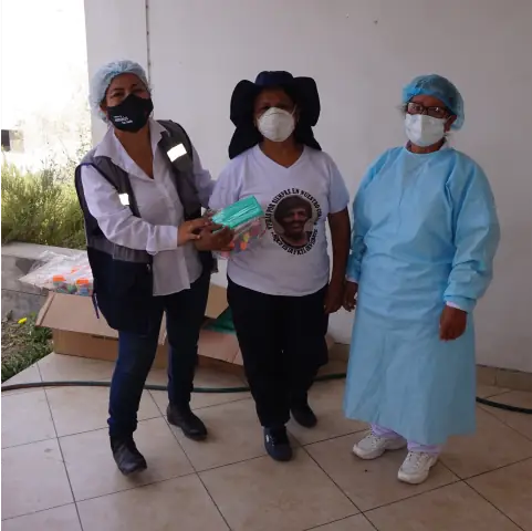 Imagen 78 de Donación de Mascarillas y Juegos Didácticos en Campaña de Vacunación - Centro Materno Infantil Tablada de Lurín - traperos de emaus san camilo